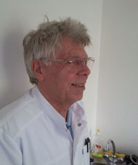 Zahnarzt Dr. Temme Düsseldorf Dr. med. dent. Rainer Temme ist Ihr Zahnarzt in Düsseldorf.